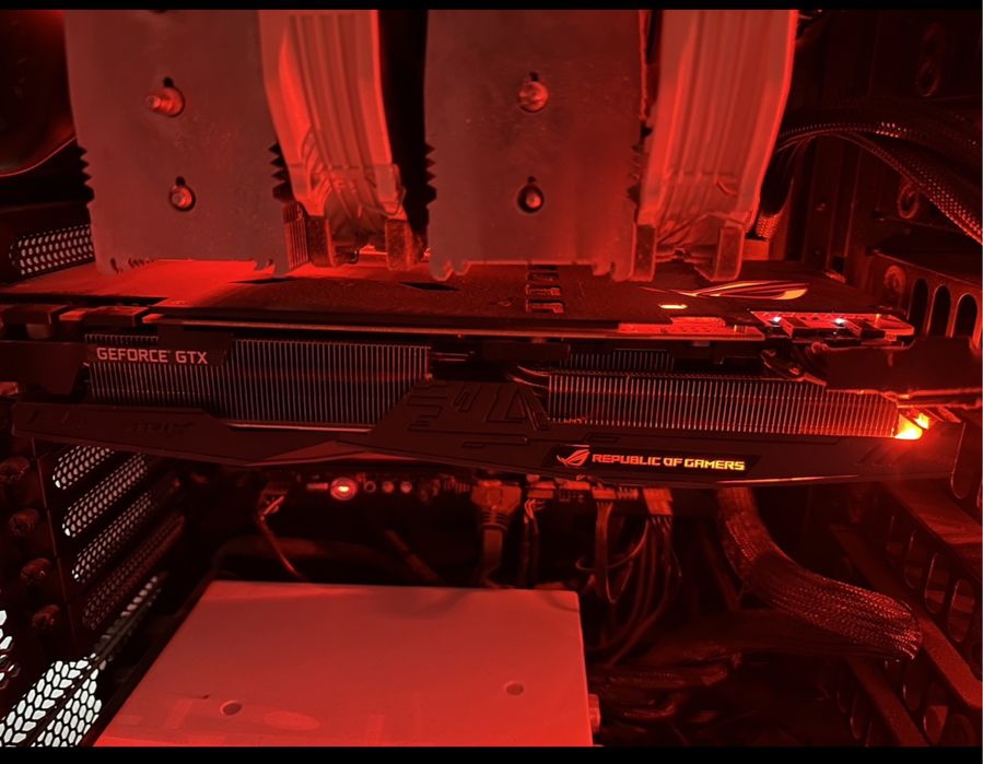 VAND PC GAMING * placa video 1080 Ti *