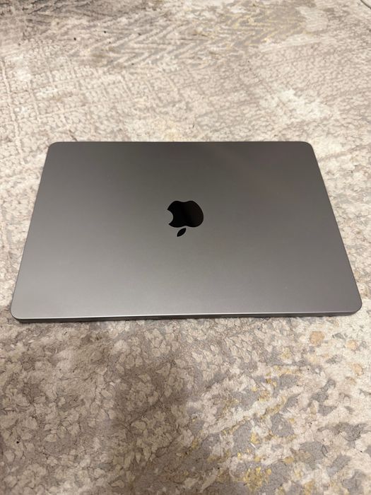 MacBook Air m2 silver 2025