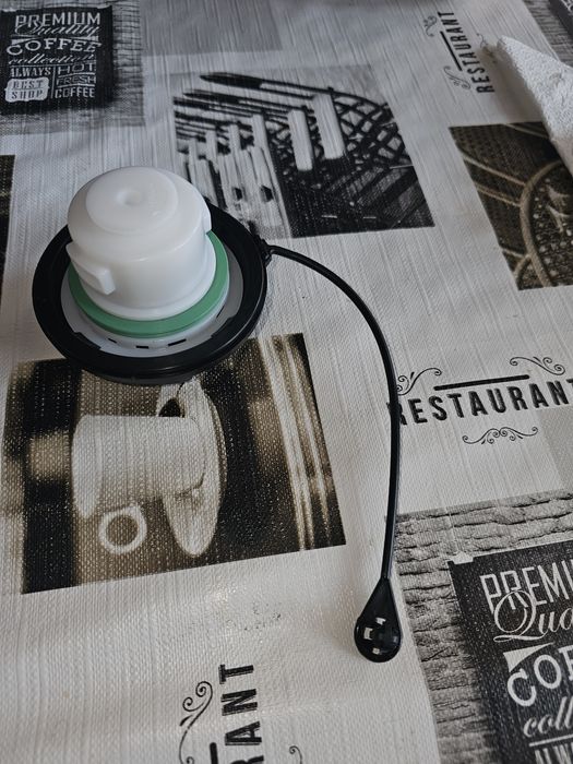 Капачка за резервоар  Галакси,Алхамбра,Шаран