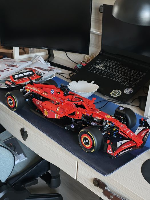 Formul 1 Ferrari and RedBull