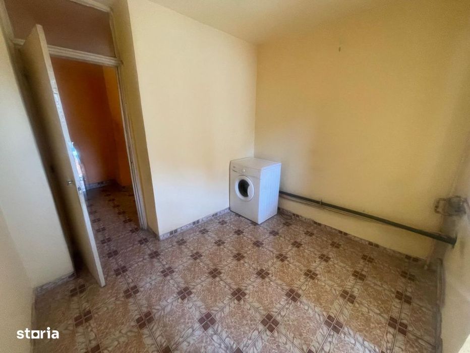 Apartament decomandat, 3 camere si 2 bai, 63.97 mp, zona Lapus Arges