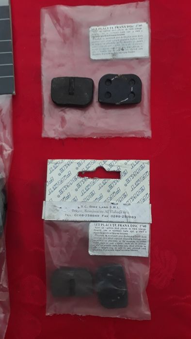 Vând accesorii bicicletă