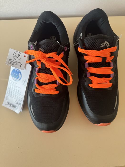 Нови дамски маратонки. 12€