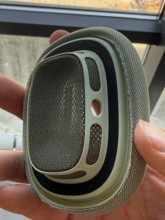 СРОЧНО продам Airpods max
