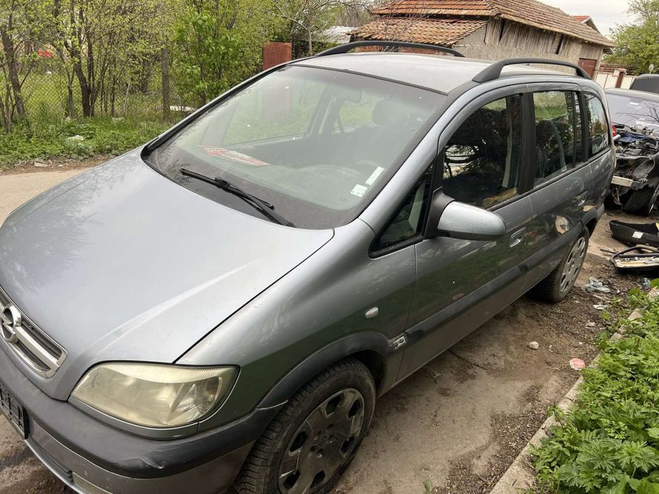 Opel zafira 2.2TDI 125hp само на части