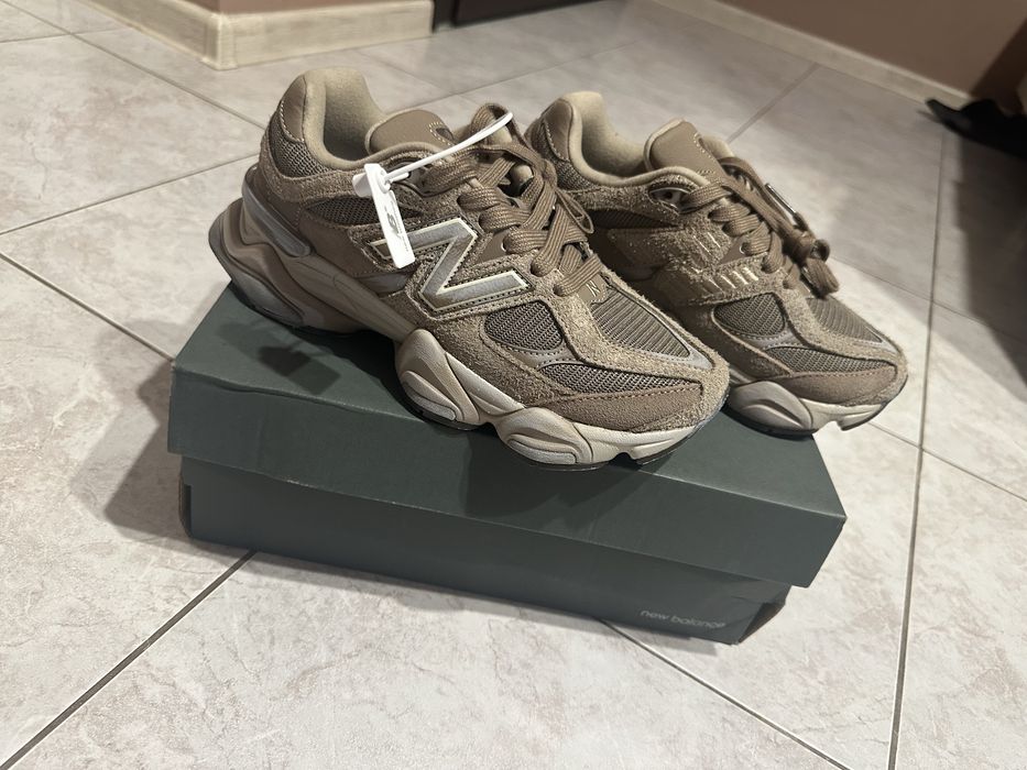 New Balance 9060 Mushroom