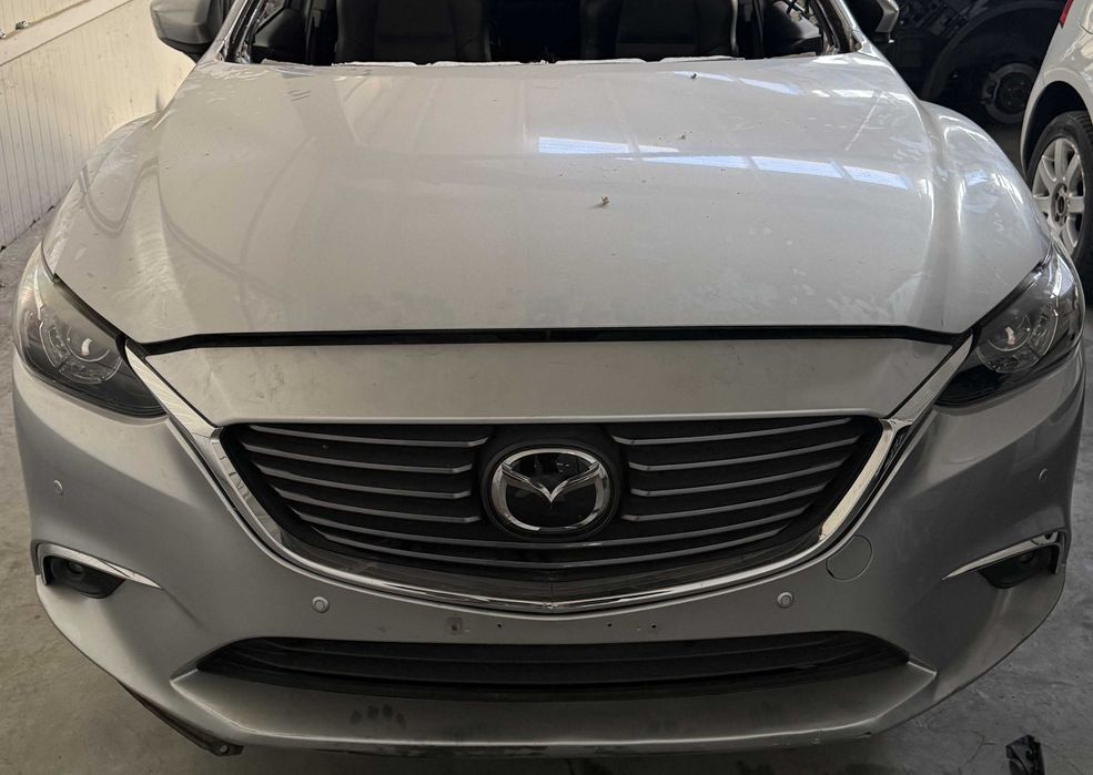 Fata completa Mazda 6 2014