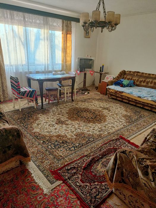 Urgent casa de vânzare cu teren generos