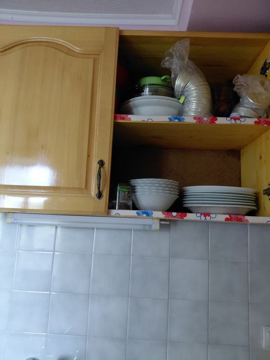 Кухненски модул горен ред от масивно дърво