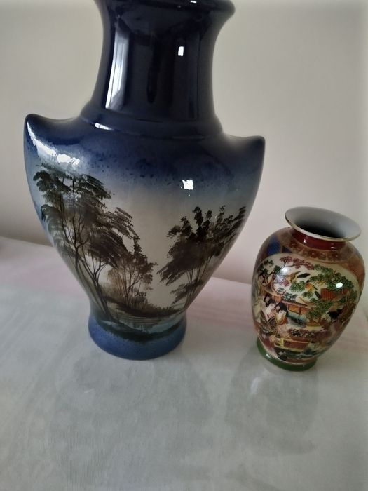 Фарфоровая ваза..