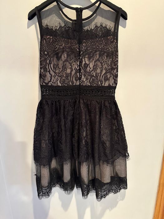 Платья нарядные 42-44 размер