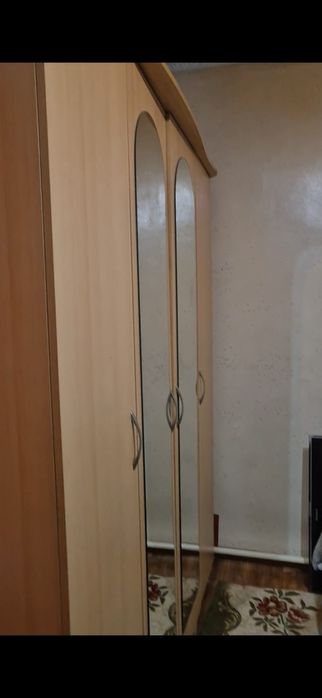 Продам шифоньер в хорошем состоянии