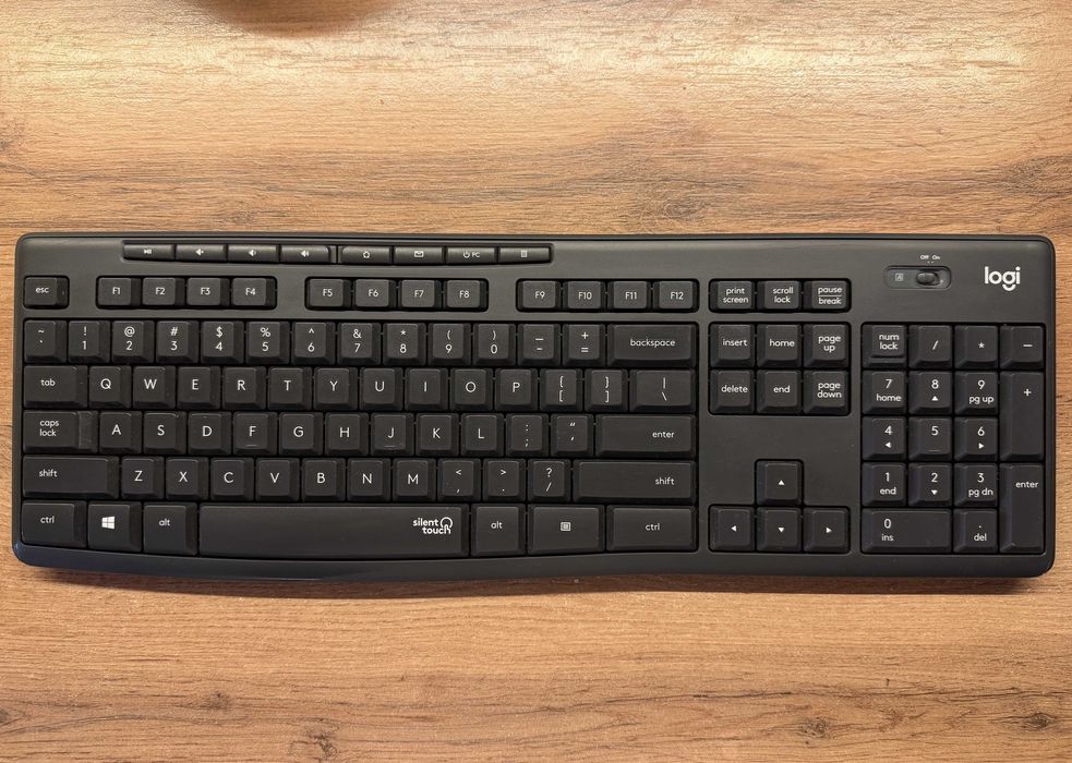 Logitech MK295 Беспроводной