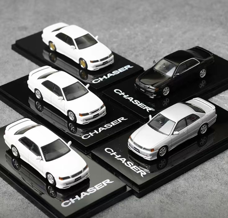 Модель 1/64  Toyota Chaser Tourer V2000г.