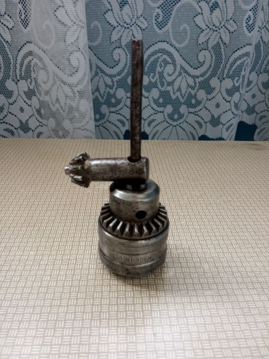 Патрон для дрели 0-6мм