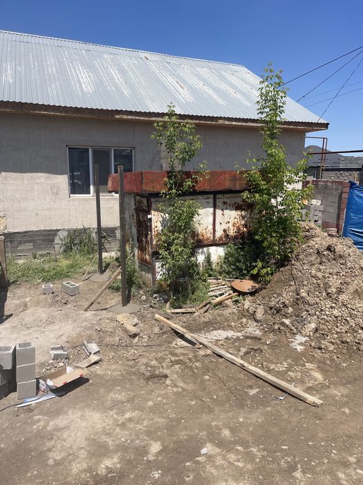 Будка металлическая продам