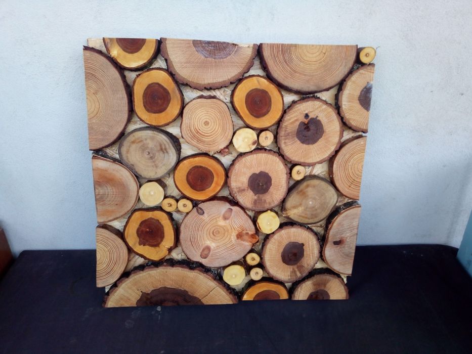 Mozaic din rondele din lemn uscat