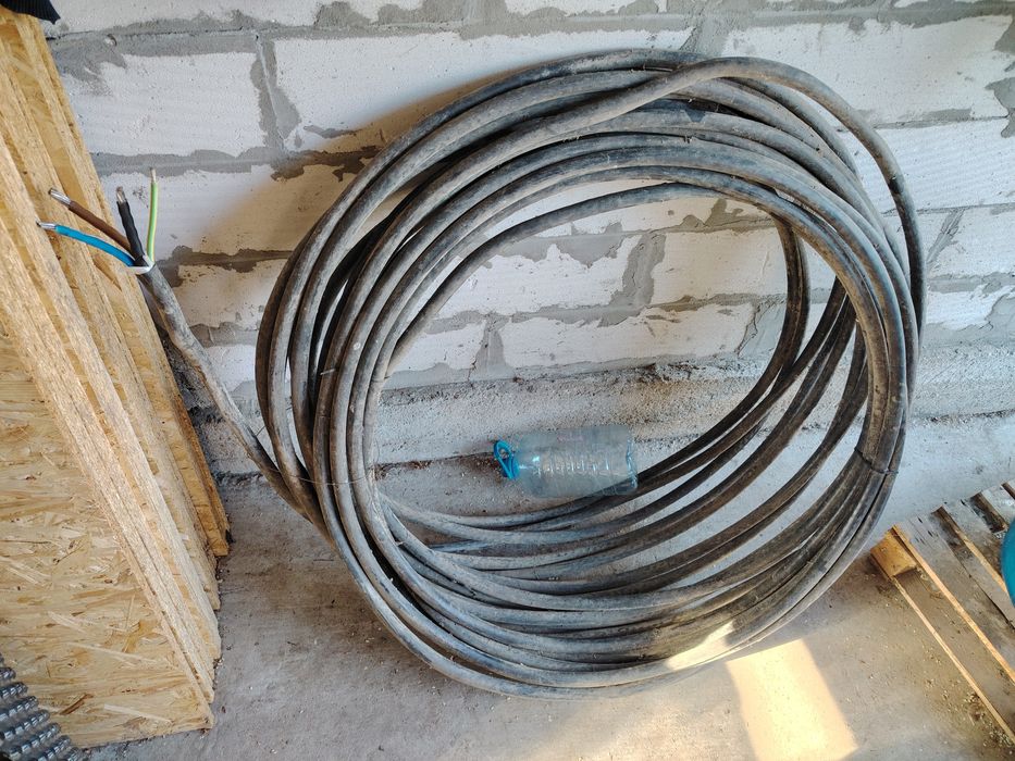 Cablu trifazat 380 peste 50 de metri