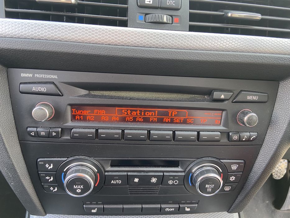Radio cd player Bmw Professional cu aux Bmw E90 E91 E92 E93 E87