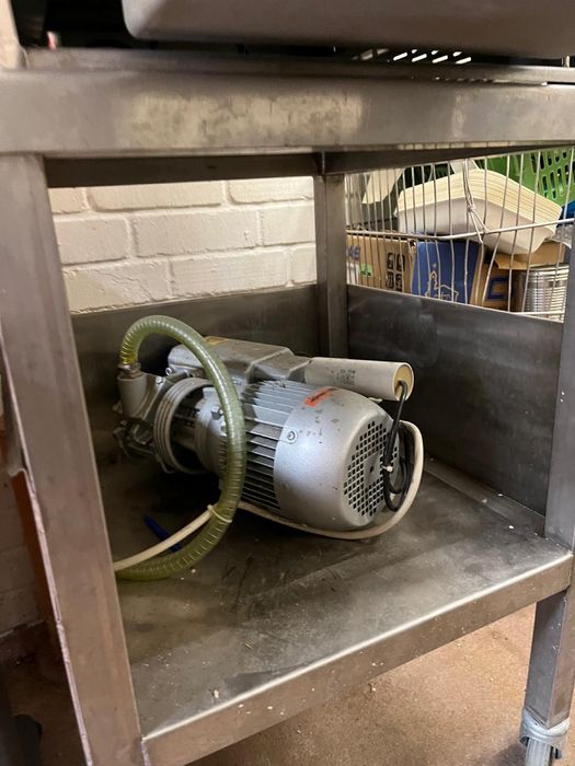 ТРЕЙСИЛЪР Машина за пакетиране на месни и други птодукти