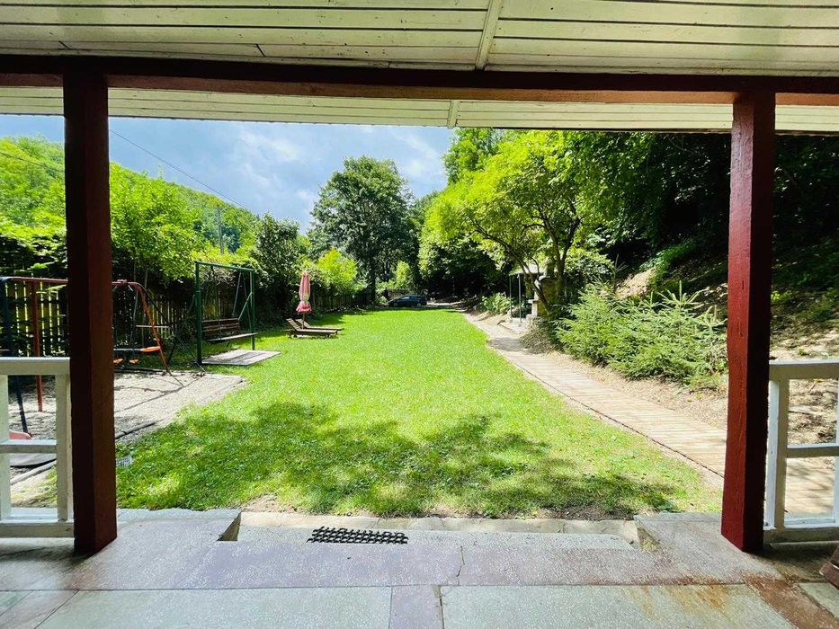 Cazare  CASA ALEX Slanic  Moldova