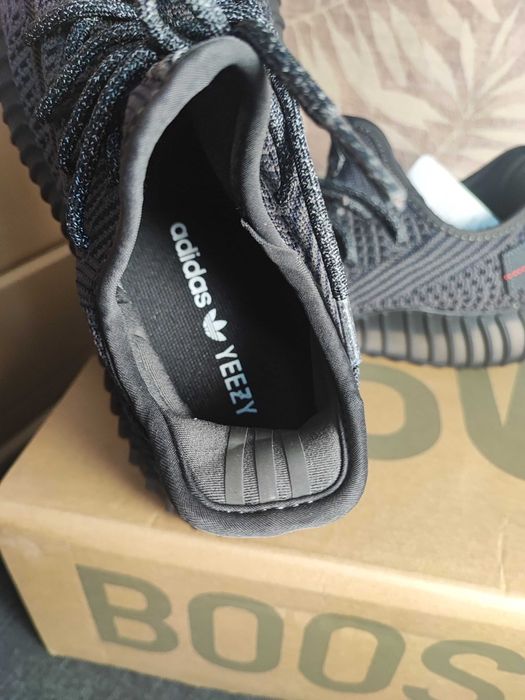Yeezy Boost 350 Black Onyx 40
