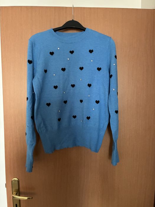 Синя дамска блуза с камъни .