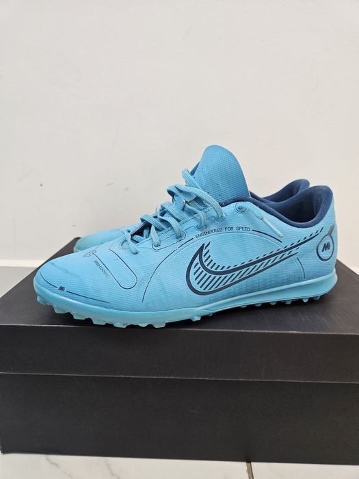 Ghete fotbal / Adidași Nike Mercurial mărimea 40.5 TF