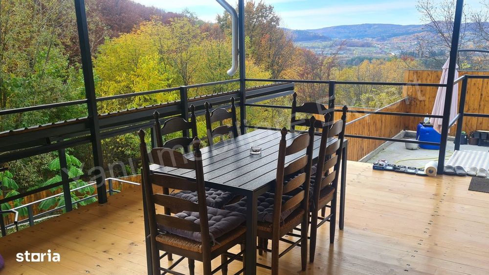 Casă de vânzare în Curtea de Argeș, strada Anghelești.