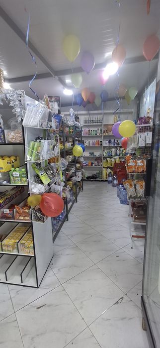 Магазин аренда берилади ичидеги нарсалари билан. Орентид 7 етажка дом.