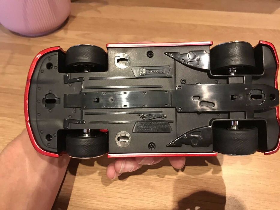 Метална количка Hot Wheels Ferrari 360 Spider 1/24 Dropstars Custom