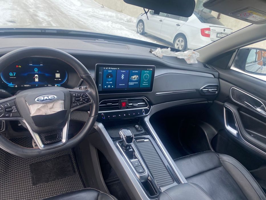 Автомашина Jac S7