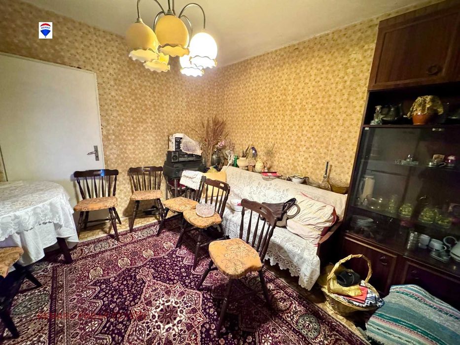 Тристаен апартамент за продажба кв. Чародейка юг