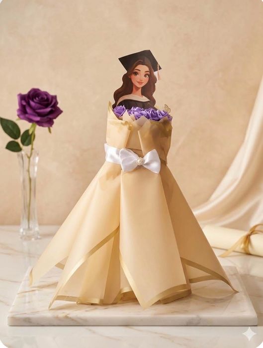 Предлагам ръчно изработени букети под формата на кукли