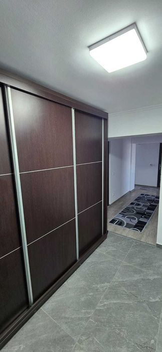 Vand apartament 4 camere