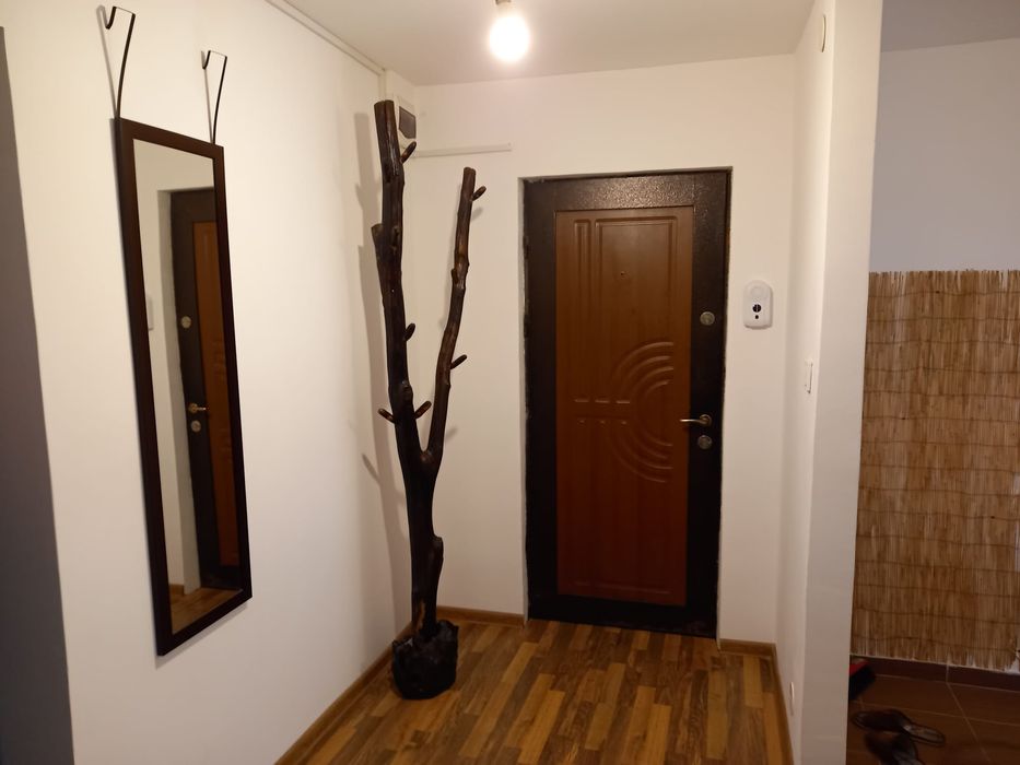 Apartament  3 camere de închiriat