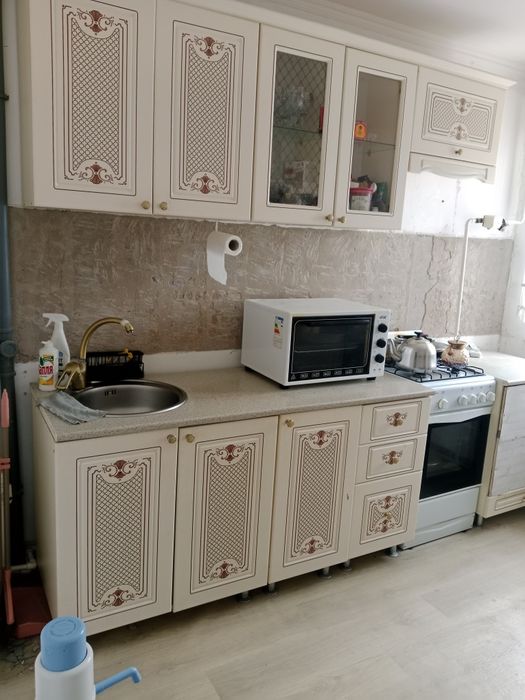 Продается кухонный гарнитур