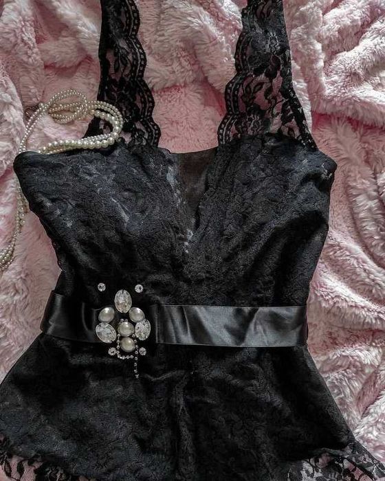 Corset / top cu dantela in stil vintage