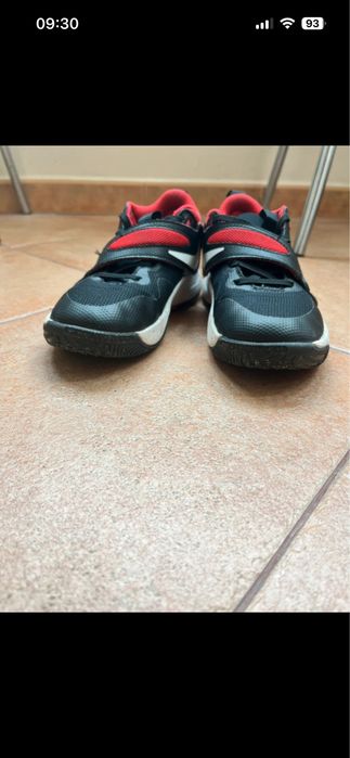 Adidasi Nike marime 33