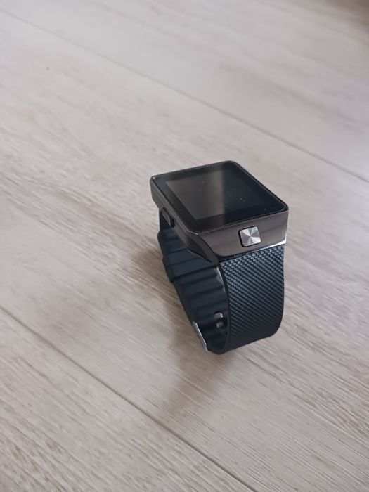 Смарт Часовник запазен чисто нов