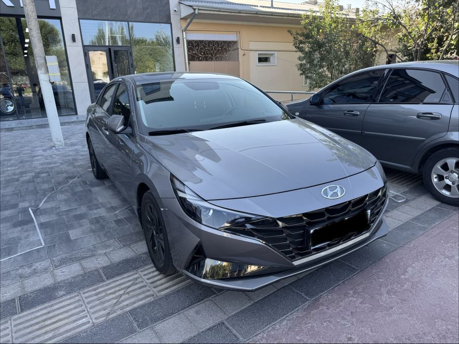 Hyundai Elantra 3я позиция. 2022 года. 21 000 у.е.