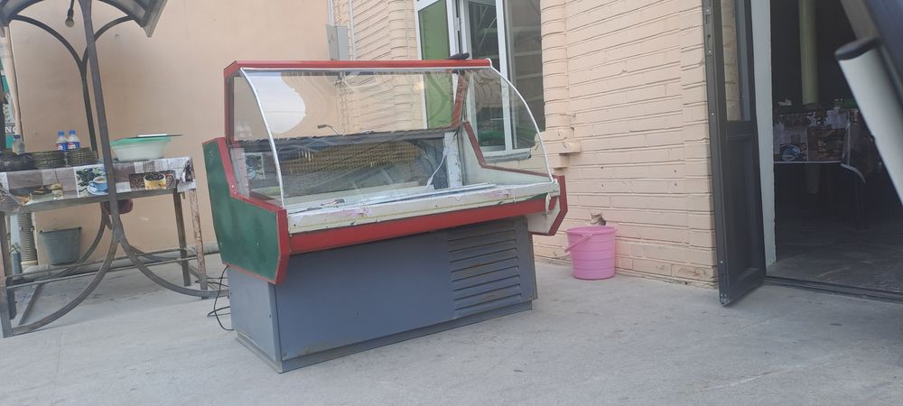 Vetrina haladenik sotiladi narhi 3 milyon