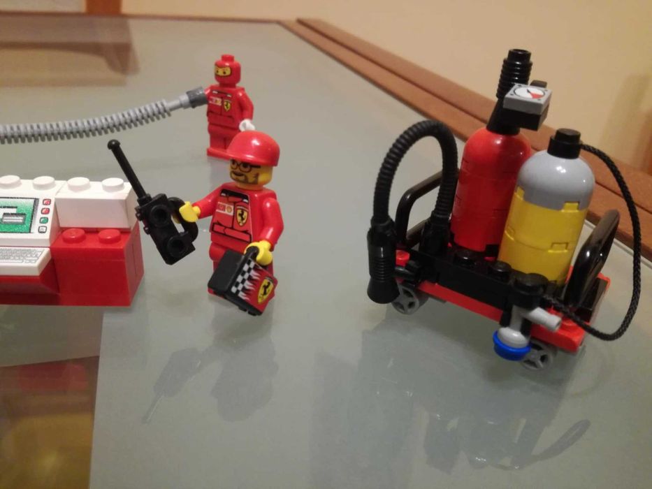 Конструктор Лего - Lego Ferrari -  8673 - Ferrari F1 Fuel Stop
