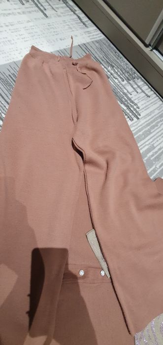 Двойка сотилади исик