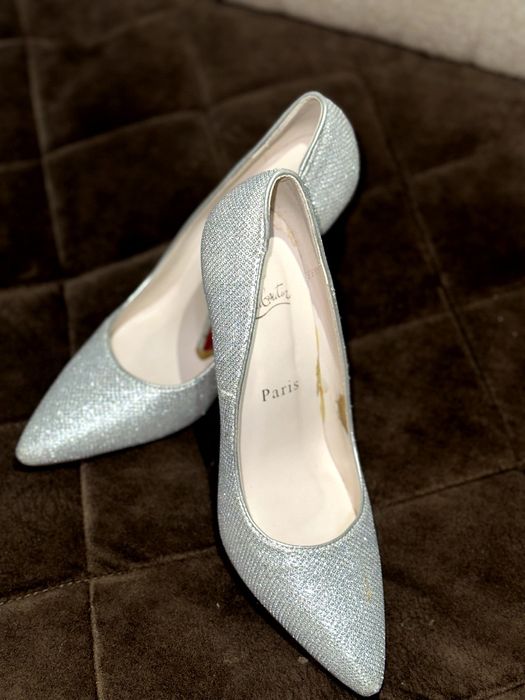 Продаю кросовки и туфли/ в хорошем состоянии размеры все 37-е  и кросс