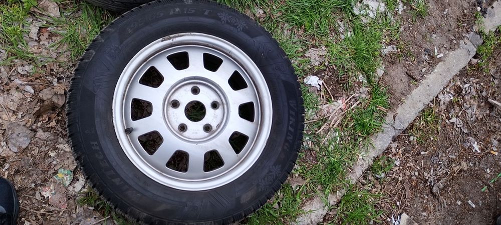 4бр. Зимни гуми 195/65 R15 Viking (DOT 23) + ОРИГИНАЛНИ КОВАНИ Джанти 5х112 за VW/Audi/Skoda