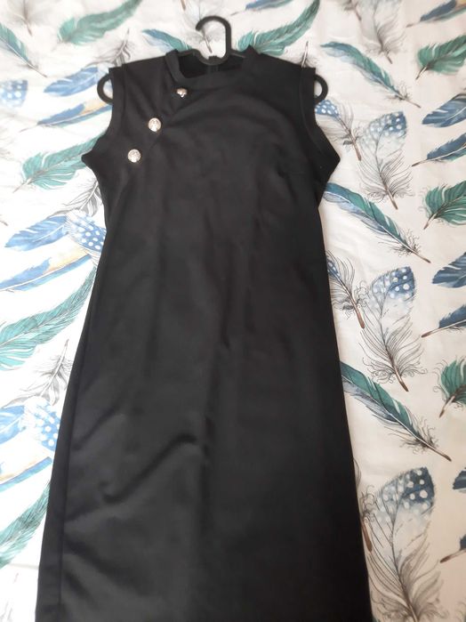 Малка черна рокля