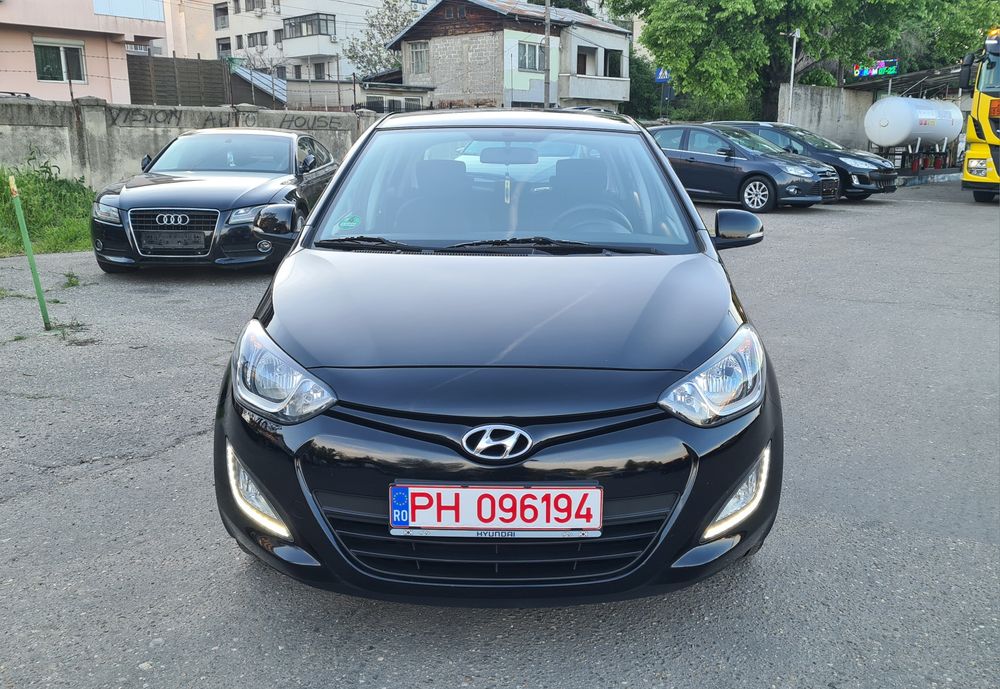 Hyundai I20 - Blue Drive 2014 * 1.3 Benzină Clasic * Euro 5 * Led * Klimă * Jante * Import Olanda