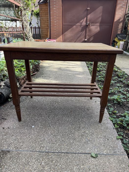 Masuta din stejar, cu blat din pal