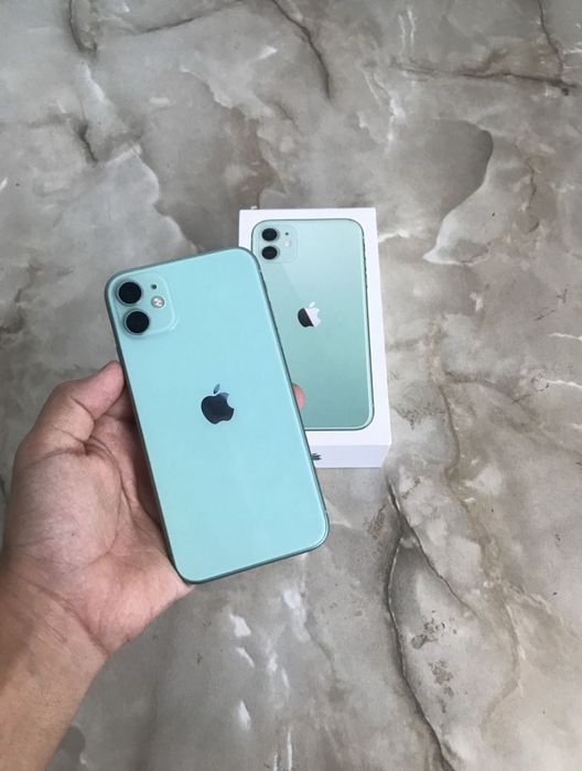 Продам телефон Айфон 11